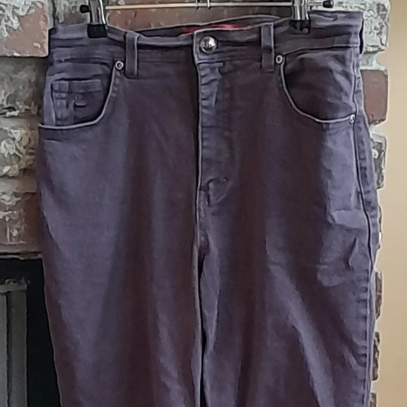 Gloria Vanderbilt Jeans - Picture 2 of 6